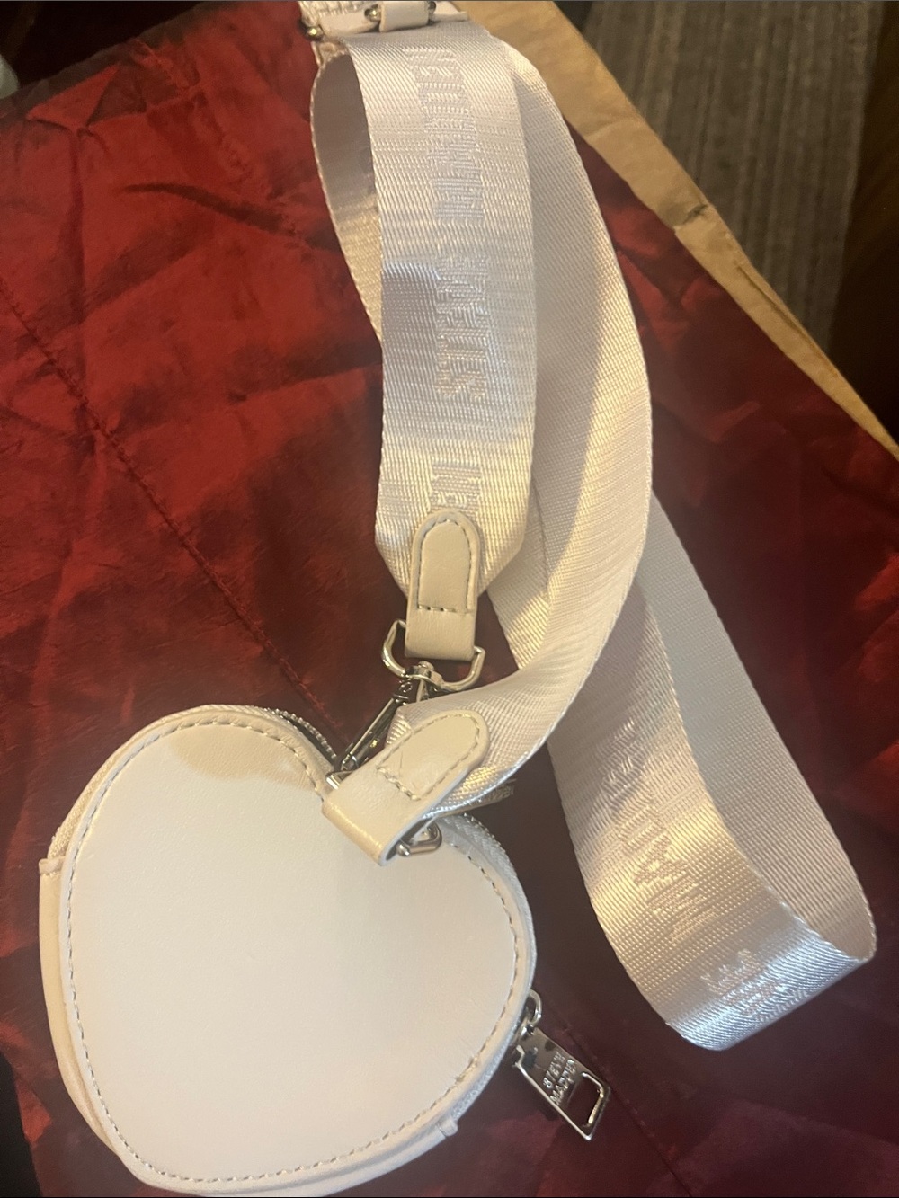 Steve Madden White Heart Crossbody Coin Purse with Wide Strap 16